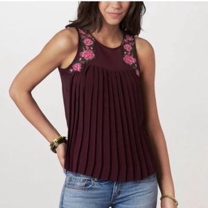 American Eagle embroidered top